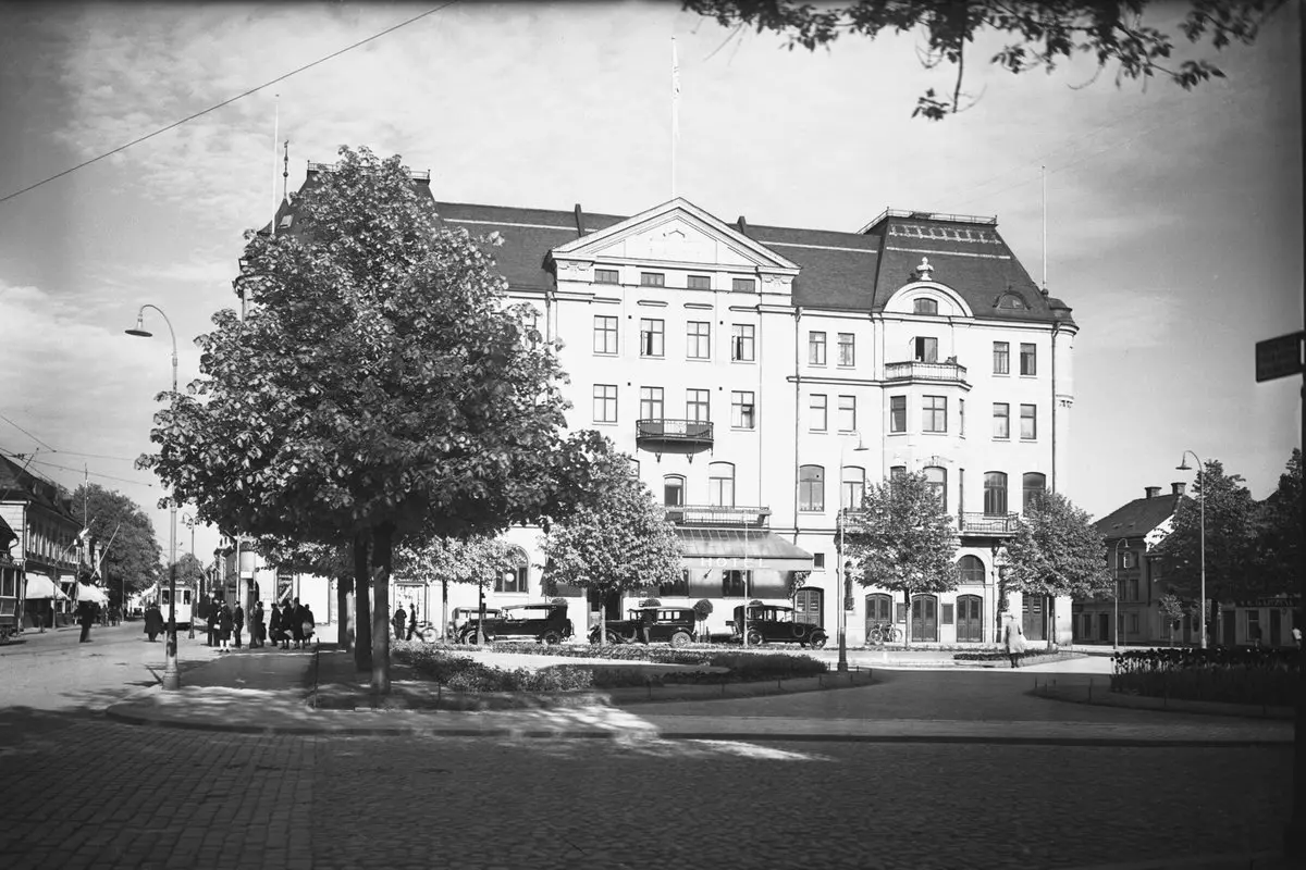 Tecknad porträttbild på August Atterström
